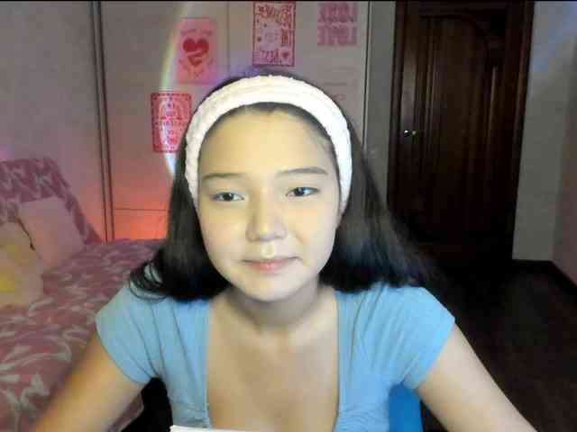 MilanaMittt webcam