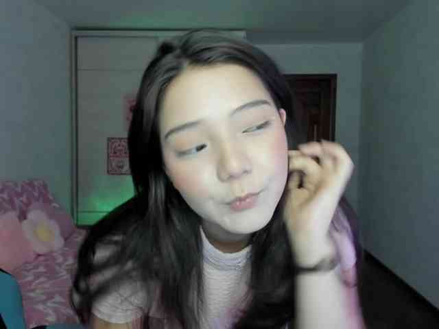 MilanaMittt webcam