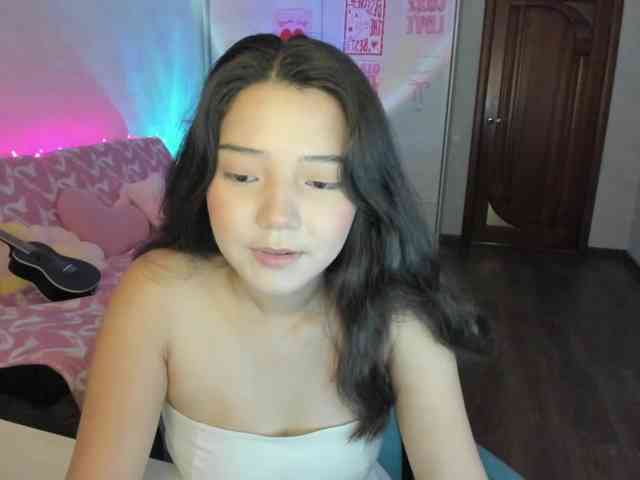 MilanaMittt webcam