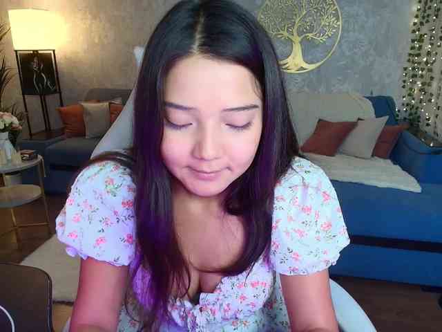 MilanaMittt webcam