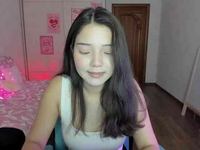MilanaMittt webcam