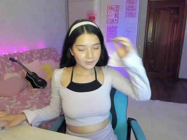 MilanaMittt webcam