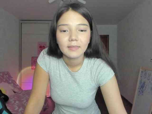 MilanaMittt webcam