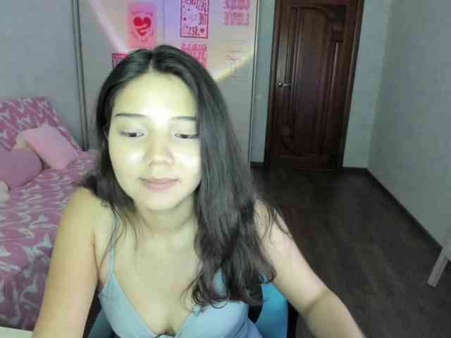 MilanaMittt webcam