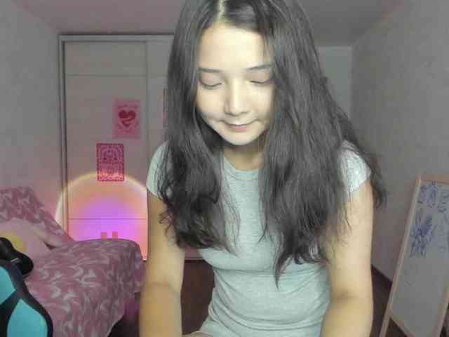 MilanaMittt webcam