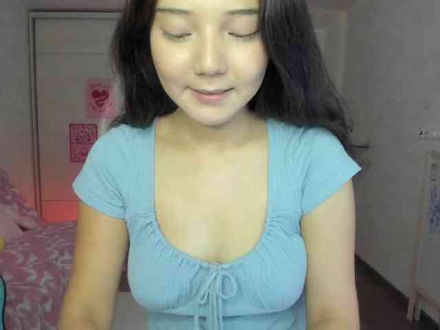 MilanaMittt webcam