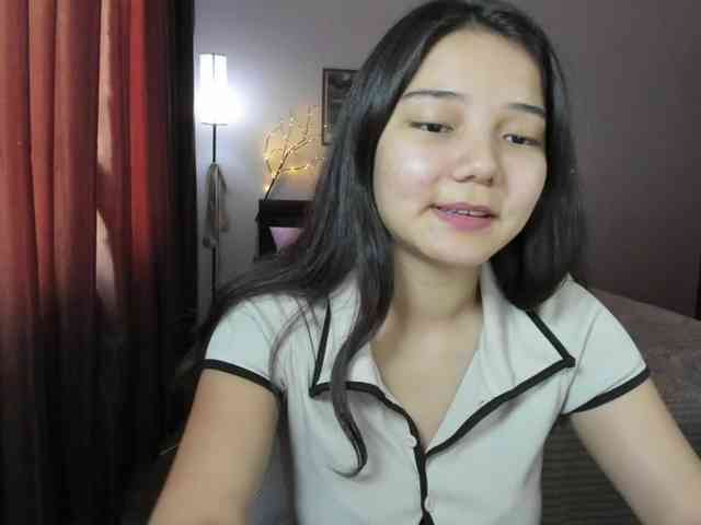 MilanaMittt webcam