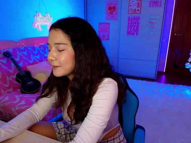 MilanaMittt webcam