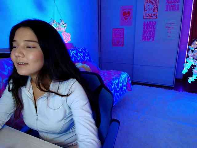 MilanaMittt webcam