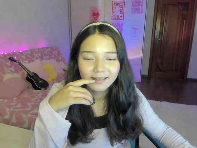 MilanaMittt webcam