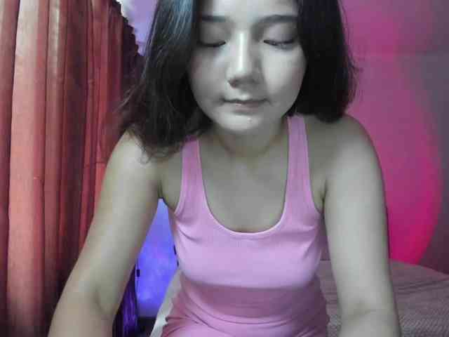 MilanaMittt webcam