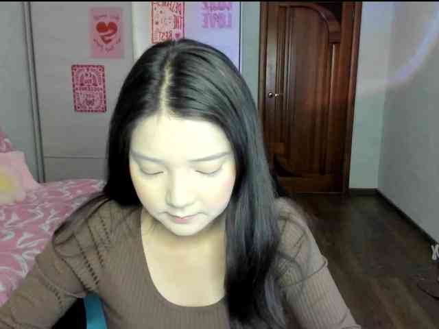 MilanaMittt webcam