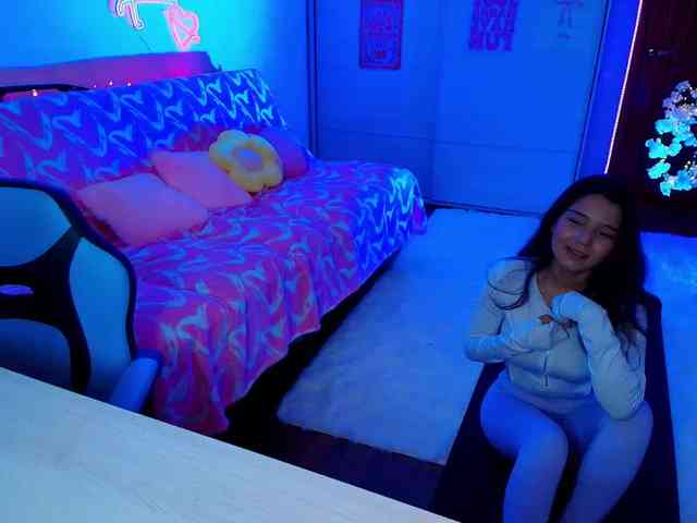 MilanaMittt webcam