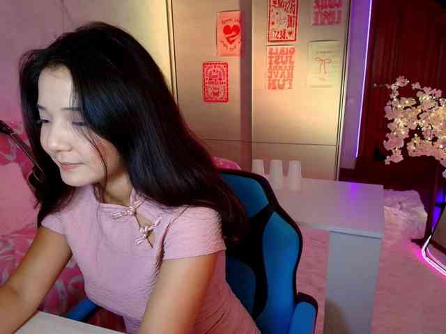 MilanaMittt webcam