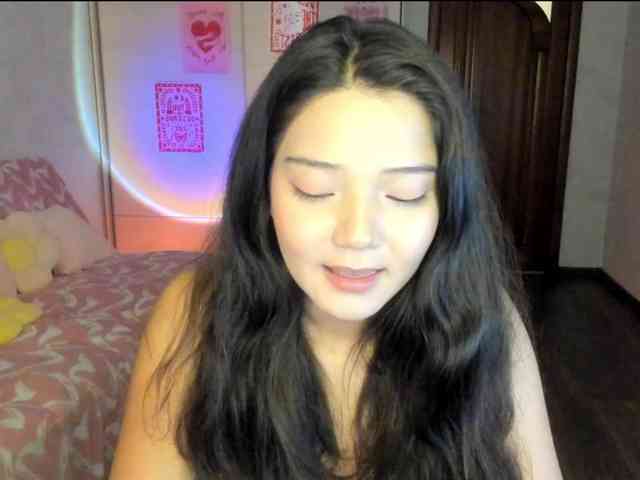 MilanaMittt webcam