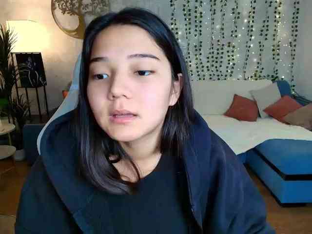 MilanaMittt webcam