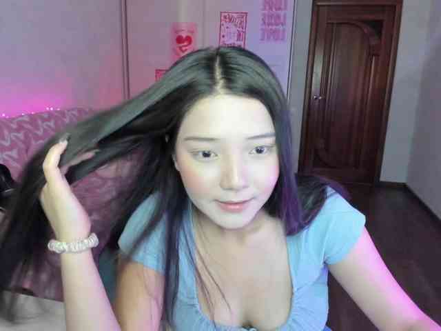 MilanaMittt webcam