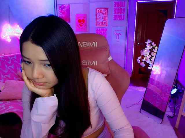 MilanaMittt webcam