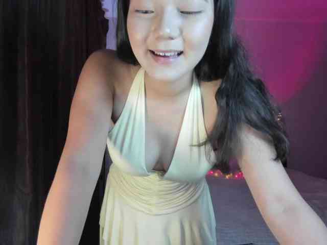 MilanaMittt webcam