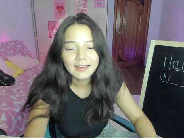 MilanaMittt webcam