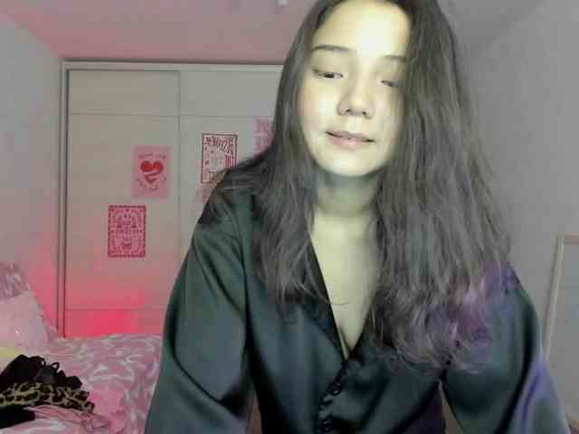 MilanaMittt webcam