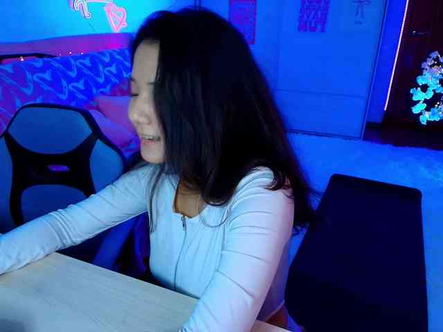 MilanaMittt webcam