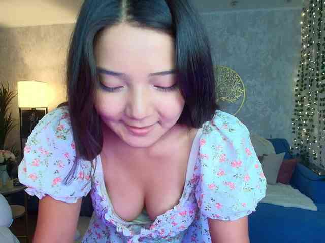 MilanaMittt webcam