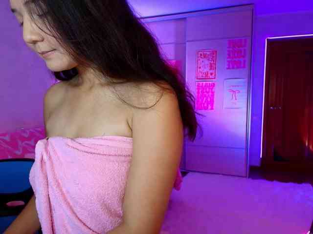MilanaMittt webcam