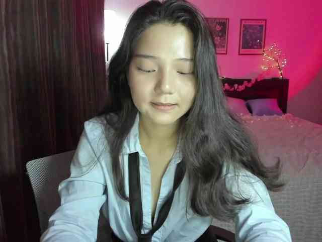MilanaMittt webcam