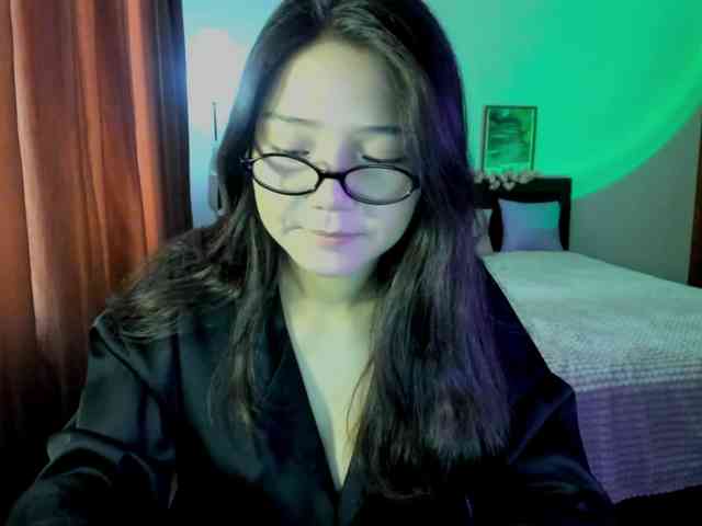 MilanaMittt webcam