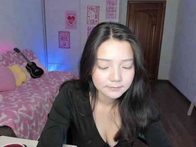 MilanaMittt webcam