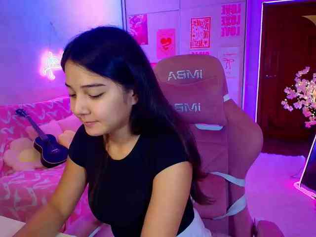 MilanaMittt webcam