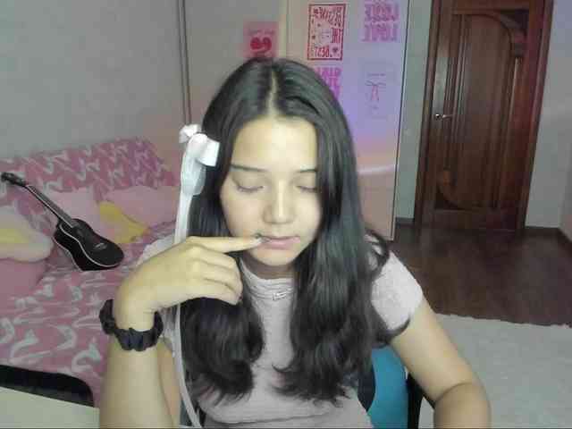 MilanaMittt webcam