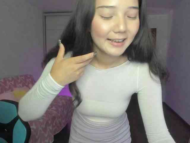 MilanaMittt webcam