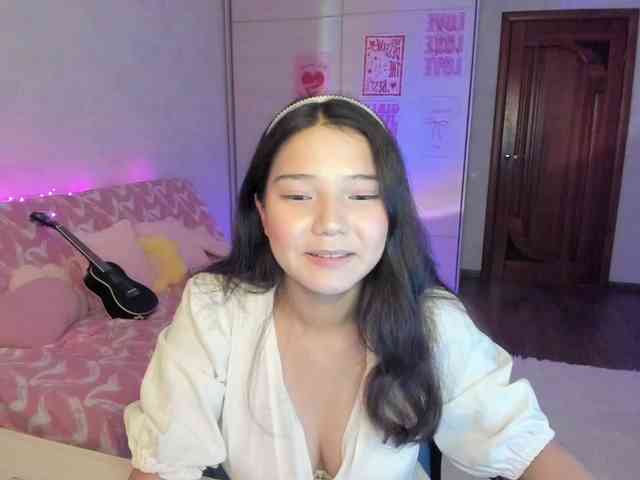 MilanaMittt webcam