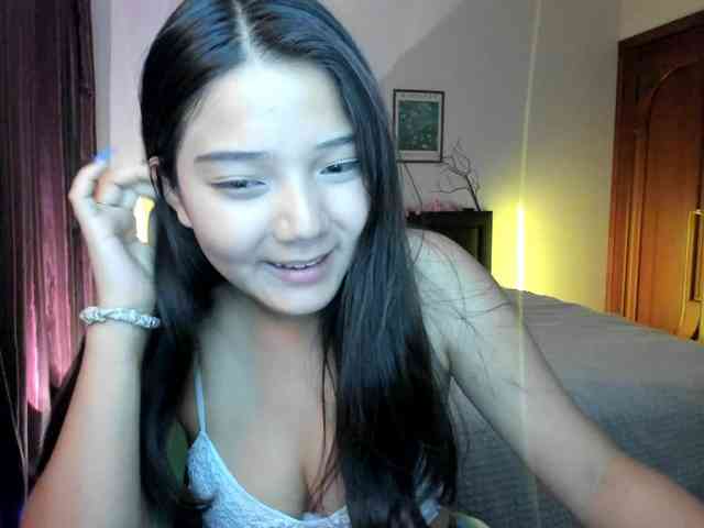 MilanaMittt webcam