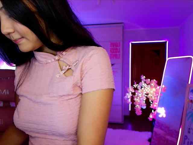 MilanaMittt webcam