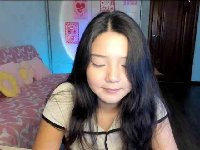 MilanaMittt webcam