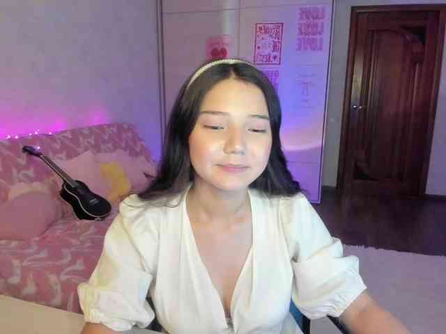 MilanaMittt webcam