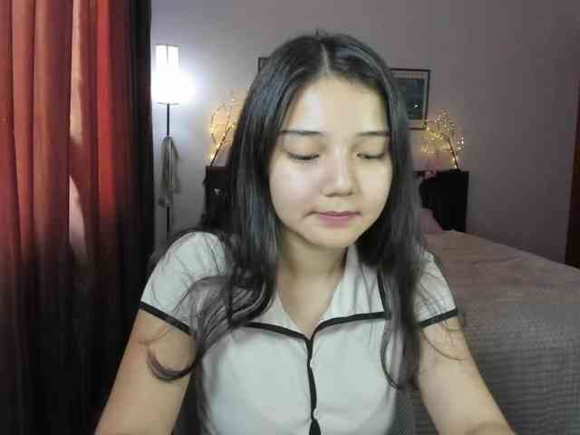 MilanaMittt webcam