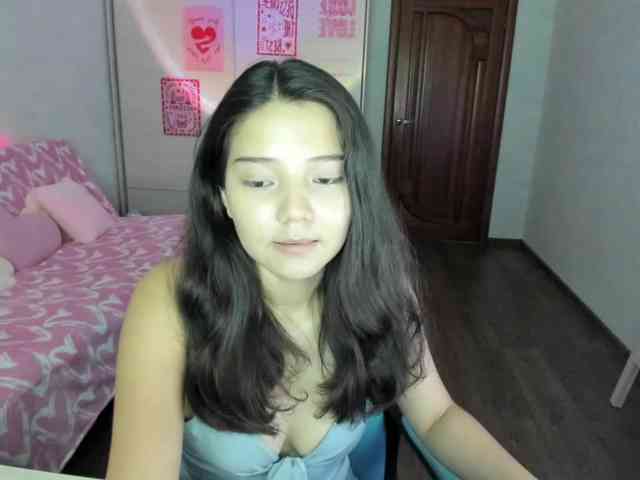 MilanaMittt webcam
