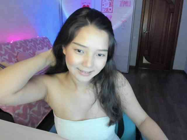 MilanaMittt webcam