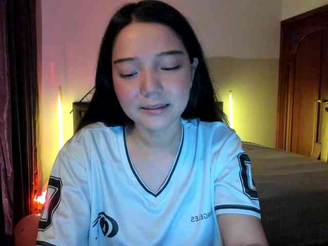 MilanaMittt webcam