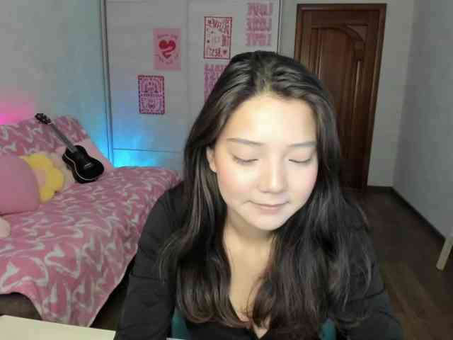 MilanaMittt webcam