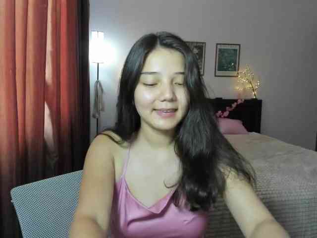 MilanaMittt webcam