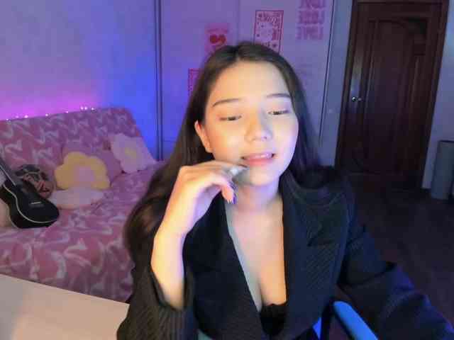 MilanaMittt webcam