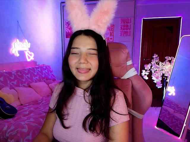 MilanaMittt webcam