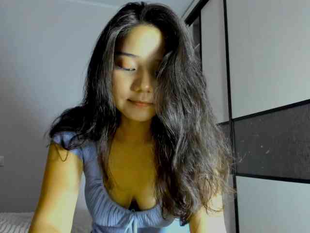 MilanaMittt webcam