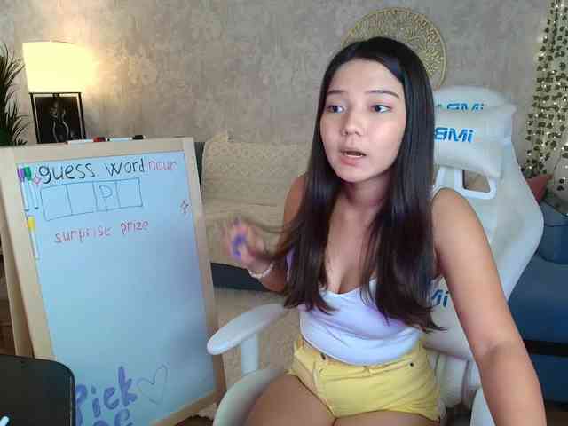 MilanaMittt webcam