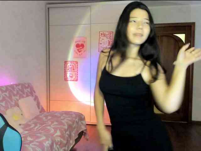 MilanaMittt webcam